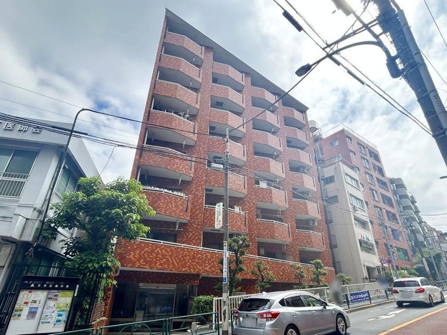 1LDK apartment in Bunkyo Ward, Tokyo - Photo 1