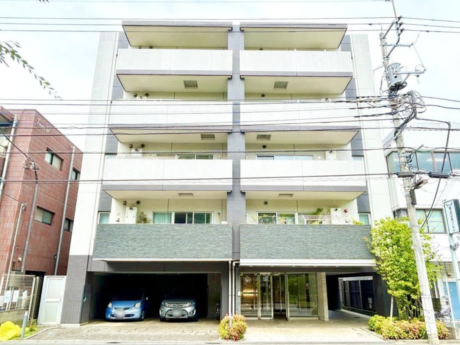 3LDK apartment in Kunitachi, Tokyo - Photo 1