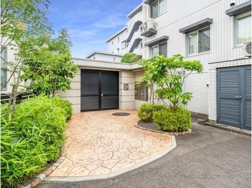 3LDK apartment in Aoba Ward, Yokohama, Kanagawa - Photo 1