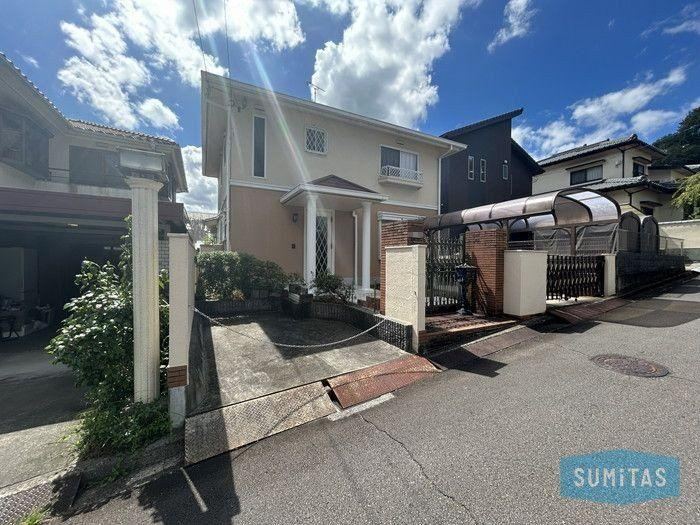 4LDK house in Matsuyama, Ehime - Photo 1