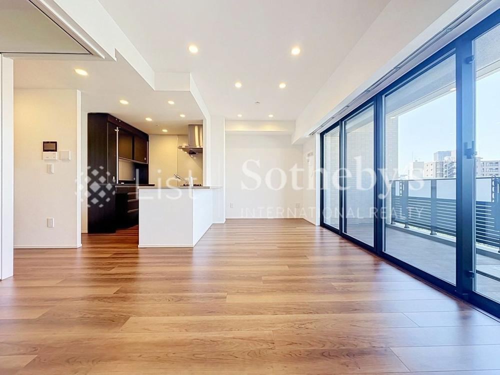 3LDK+S apartment in Toshima Ward, Tokyo - Photo 1
