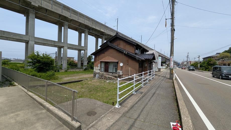234 m² land in Kanazawa, Ishikawa - Photo 1