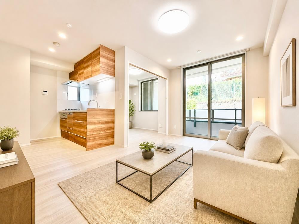 2LDK apartment in Shinjuku Ward, Tokyo - Photo 1