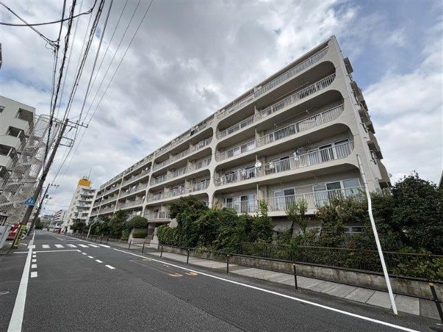 3LDK apartment in Ichikawa, Chiba - Photo 1