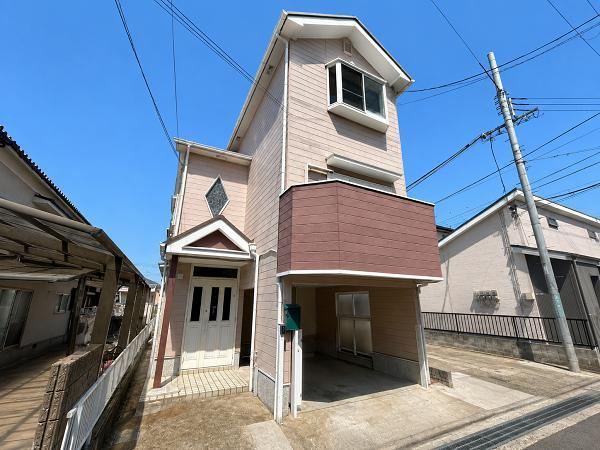 4LDK house in Izumisano, Osaka - Photo 1