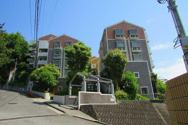 2LDK apartment in Atami, Shizuoka - Photo 1
