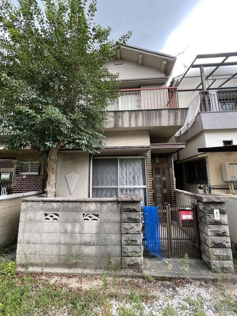 3DK house in Yao, Osaka - Photo 1