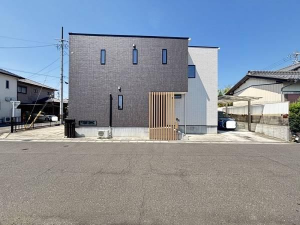 4LDK+S house in Ichinomiya, Aichi - Photo 1