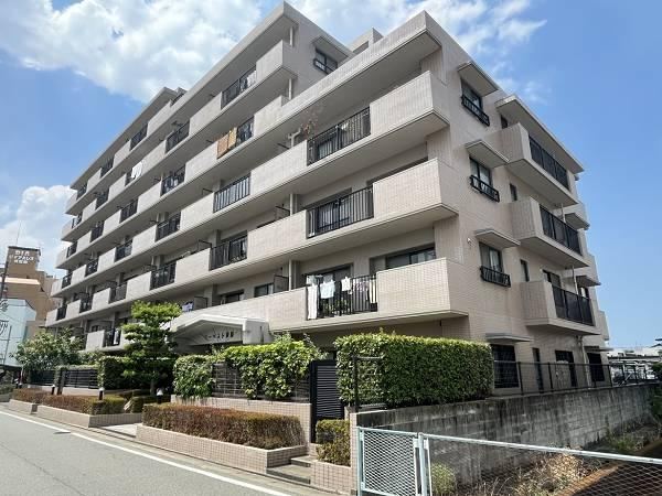 3LDK apartment in Hakata Ward, Fukuoka - Photo 1