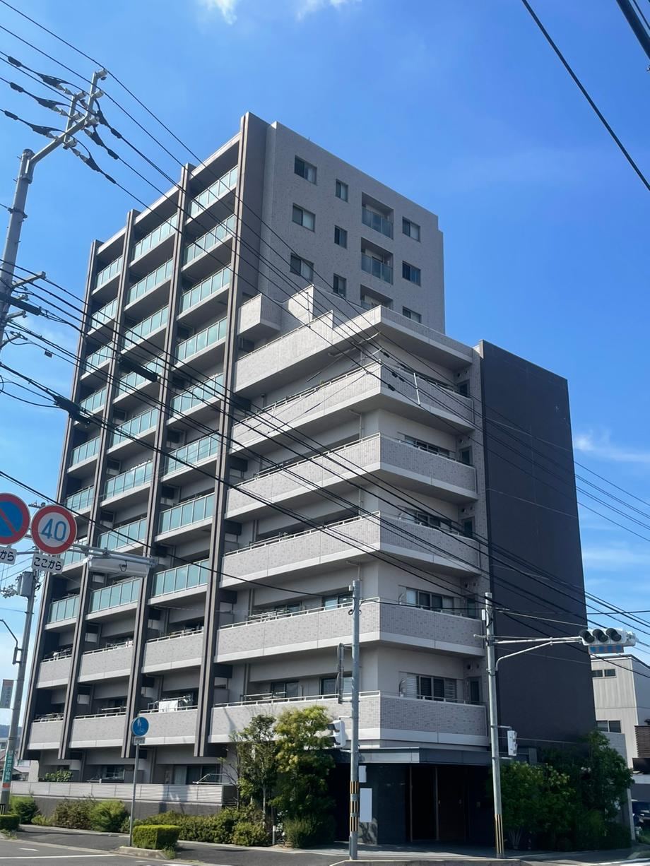 2LDK apartment in Takamatsu, Kagawa - Photo 1