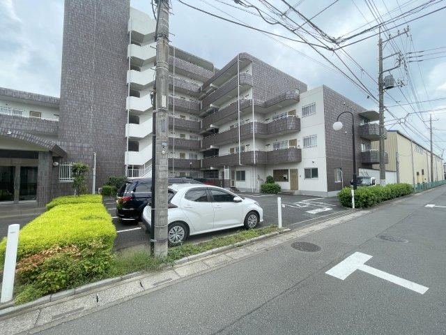 2LDK+S apartment in Ageo, Saitama - Photo 1