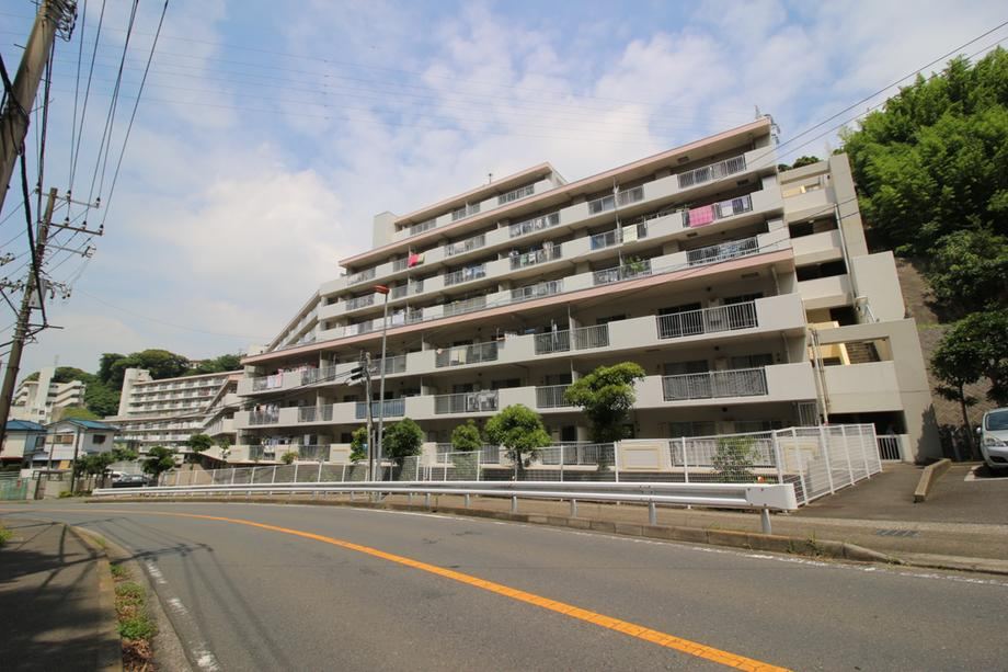 3LDK apartment in Yokosuka, Kanagawa - Photo 1