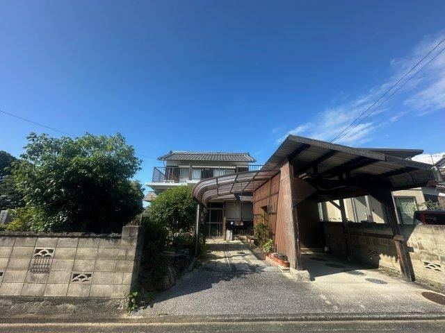 5DK house in Matsuyama, Ehime - Photo 1