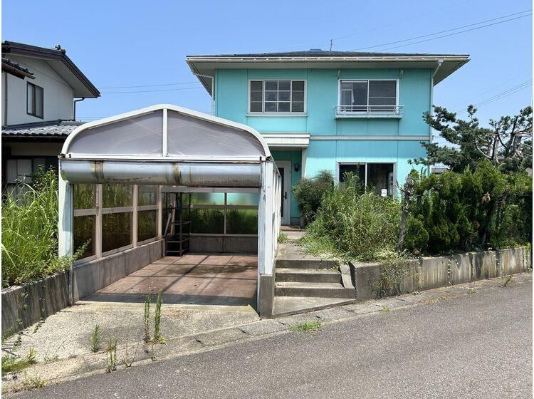 4LDK house in Kaga, Ishikawa - Photo 1