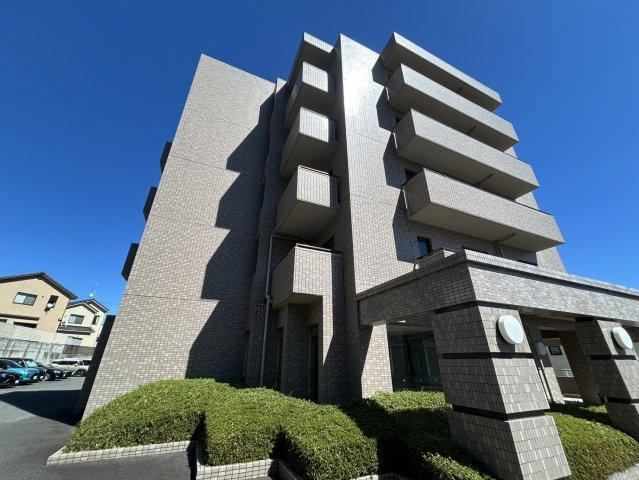 3LDK apartment in Asaminami Ward, Hiroshima - Photo 1