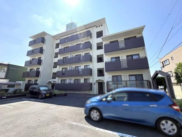 4LDK apartment in Toyohashi, Aichi - Photo 1