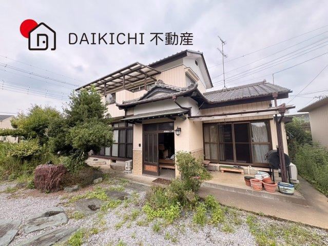 6DK house in Hanyu, Saitama - Photo 1