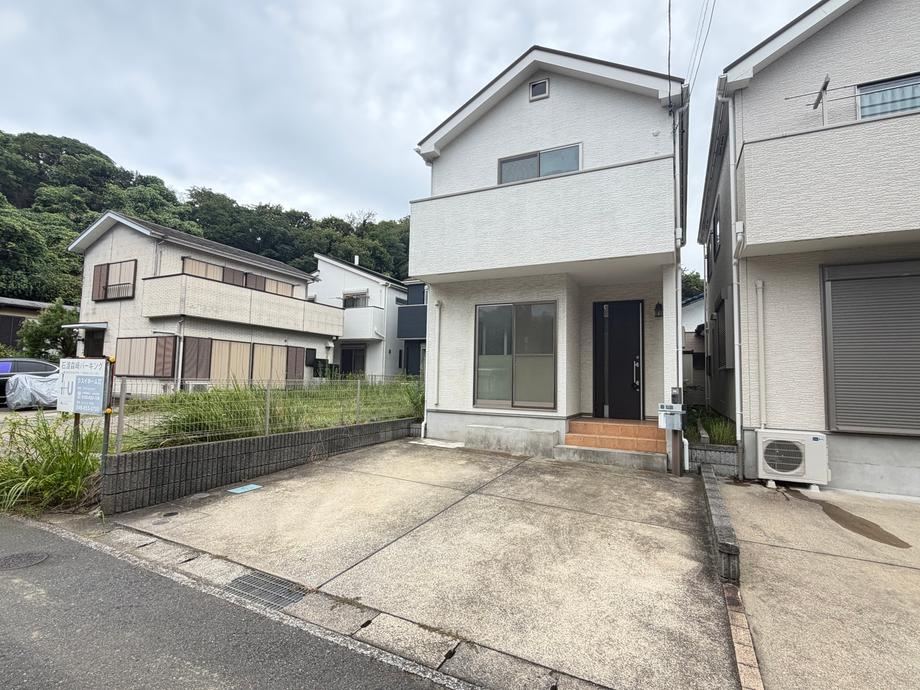 4LDK house in Yokosuka, Kanagawa - Photo 1