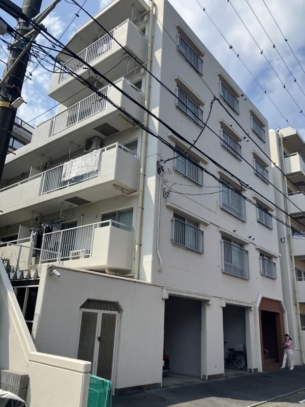 3LDK apartment in Konan Ward, Yokohama, Kanagawa - Photo 1