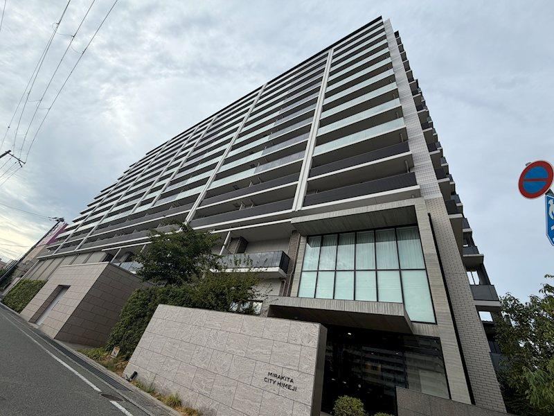 3LDK apartment in Himeji, Hyogo - Photo 1