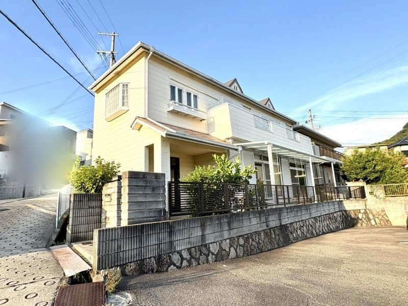 6LDK house in Suma Ward, Kobe, Hyogo - Photo 1