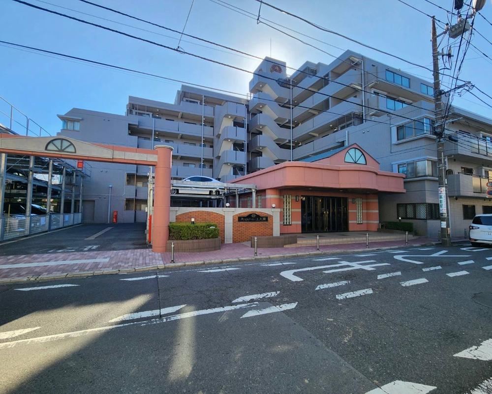 4LDK apartment in Konan Ward, Yokohama, Kanagawa - Photo 1