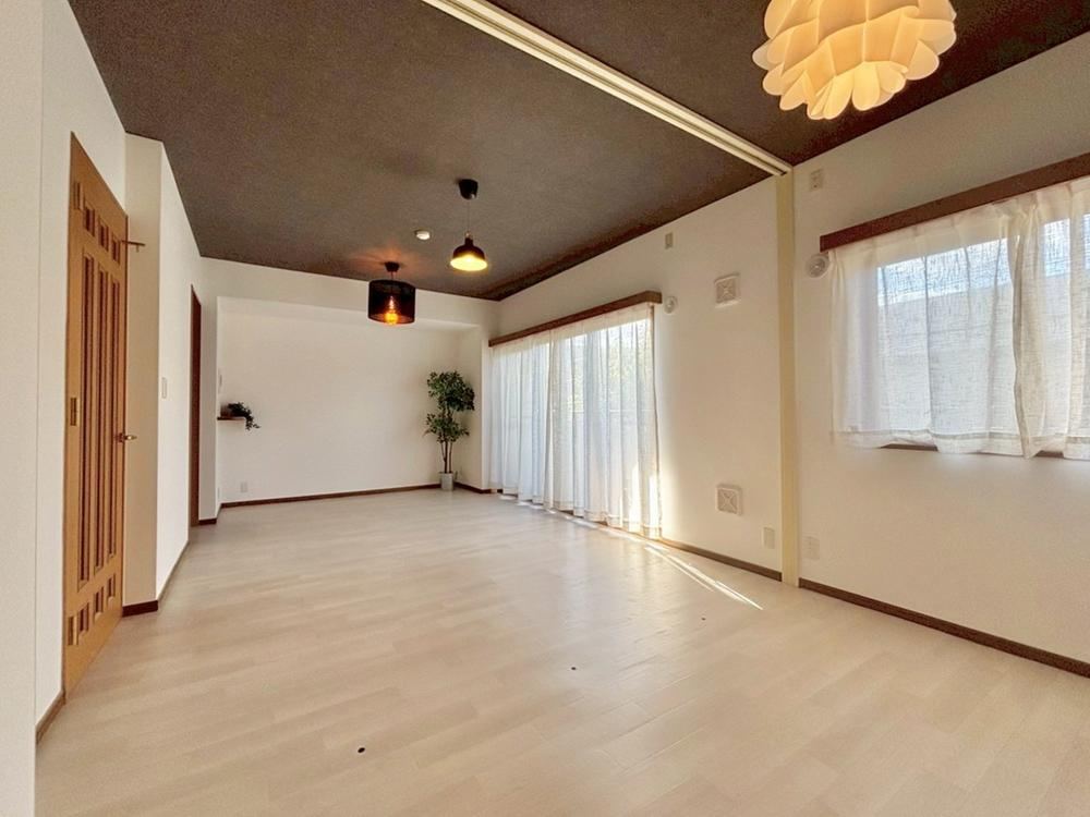 2LDK apartment in Toyonaka, Osaka - Photo 1
