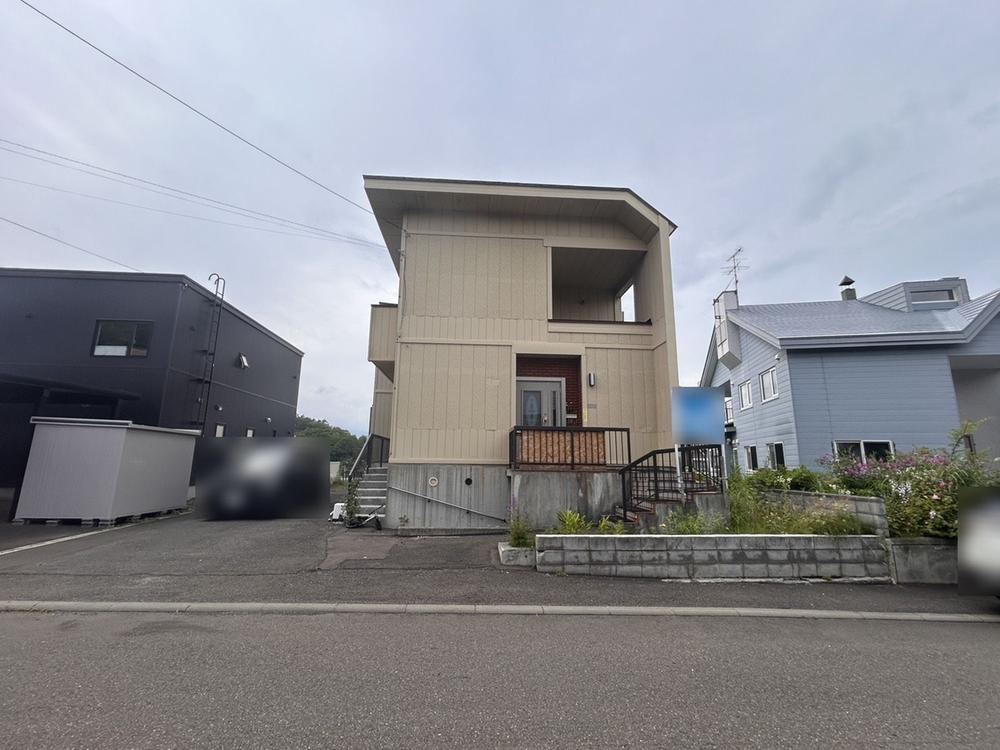5LDK house in Toyohira Ward, Sapporo, Hokkaido - Photo 1
