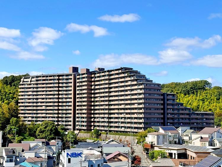 4LDK apartment in Suita, Osaka - Photo 1