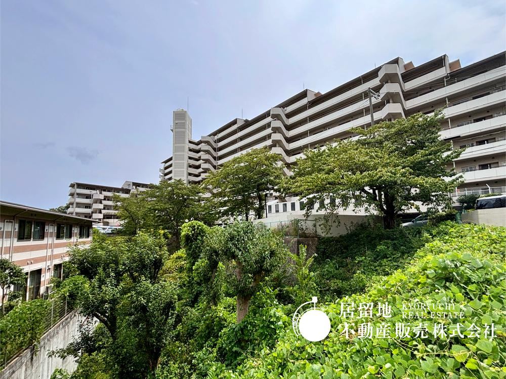 3LDK apartment in Suma Ward, Kobe, Hyogo - Photo 1