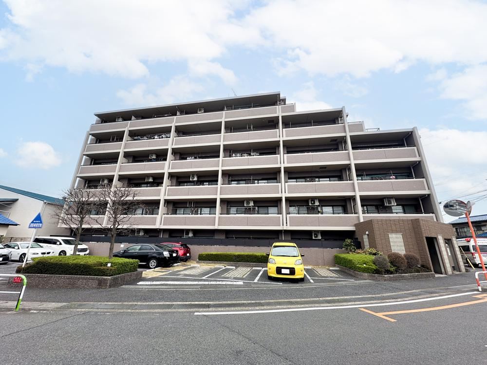 3LDK apartment in Asaka, Saitama - Photo 1