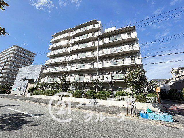 3LDK apartment in Nishinomiya, Hyogo - Photo 1