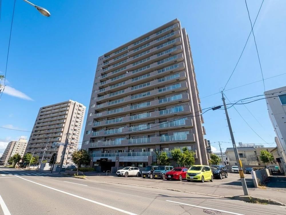 3LDK apartment in Toyohira Ward, Sapporo, Hokkaido - Photo 1