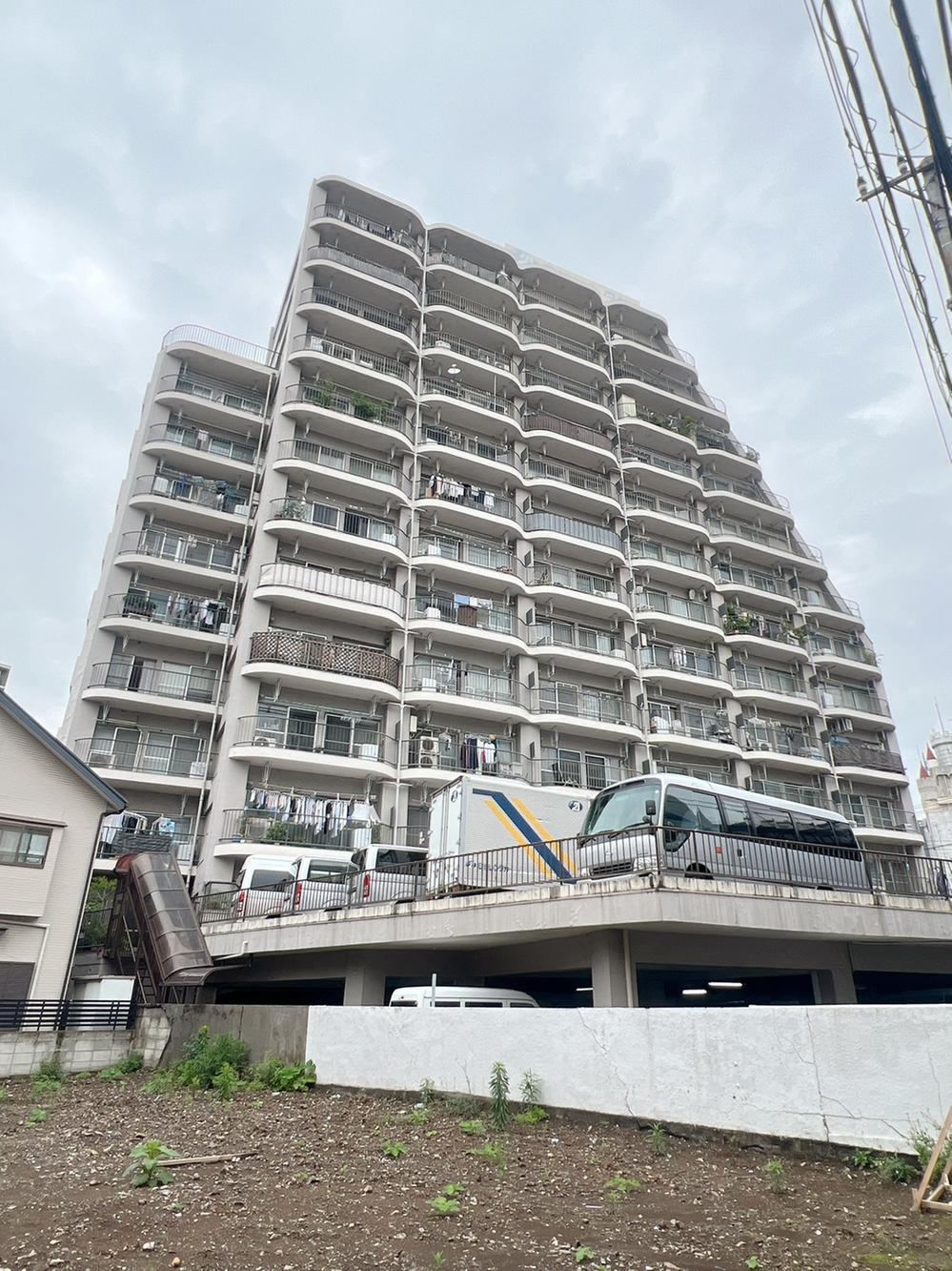 2LDK apartment in Meguro Ward, Tokyo - Photo 1