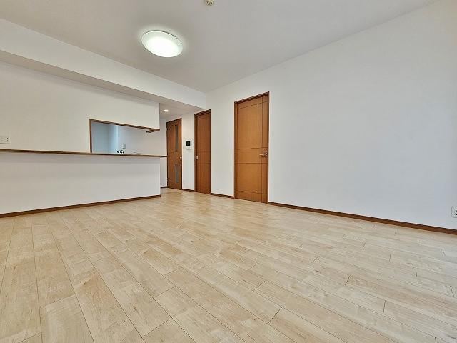 2LDK+S apartment in Soka, Saitama - Photo 1