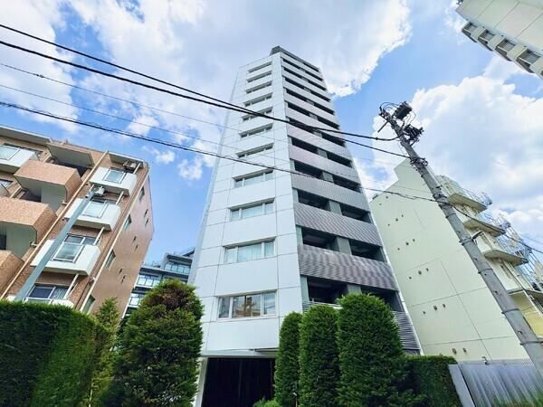 2LDK apartment in Shibuya Ward, Tokyo - Photo 1