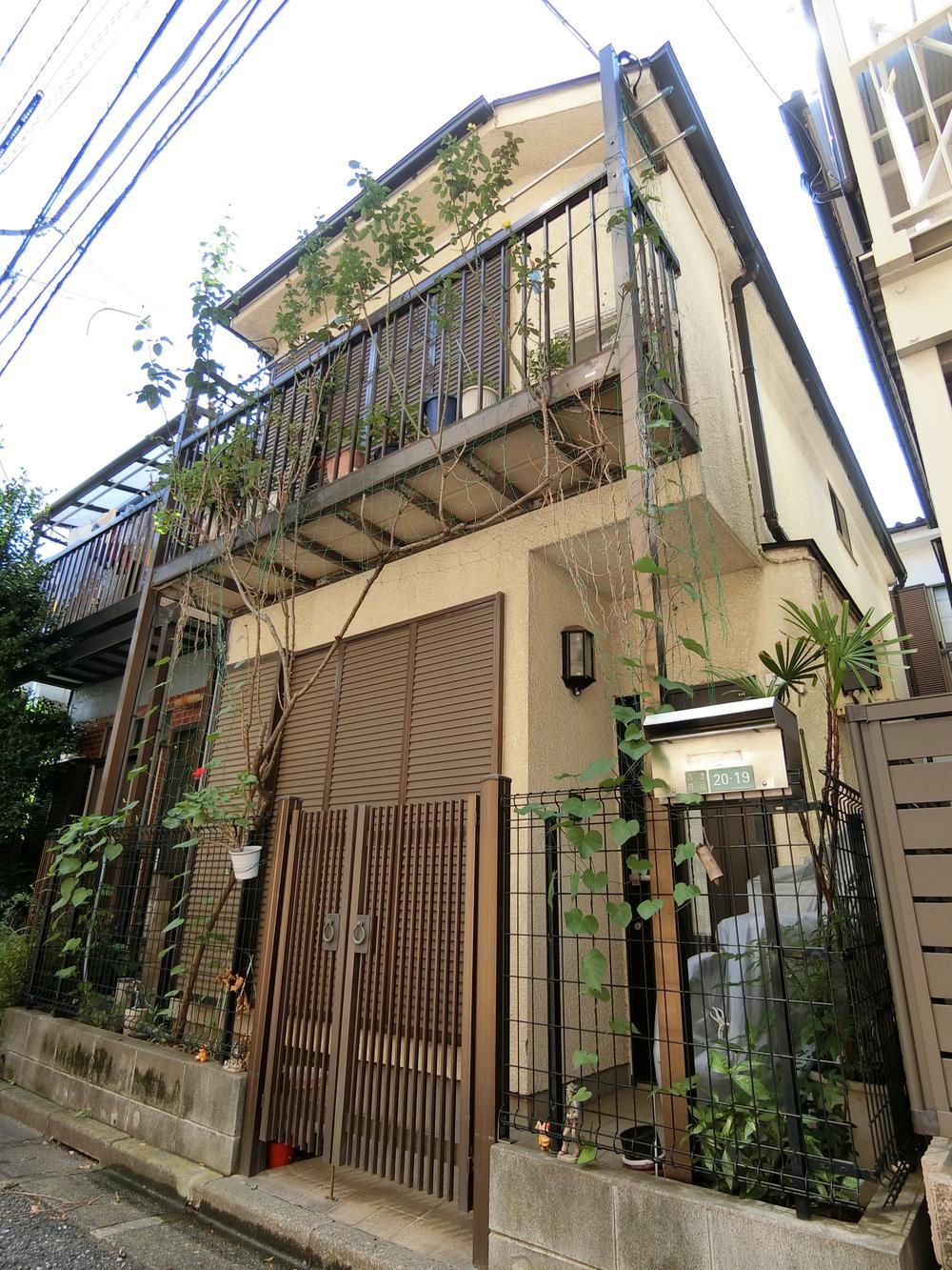 2LDK house in Setagaya Ward, Tokyo - Photo 1