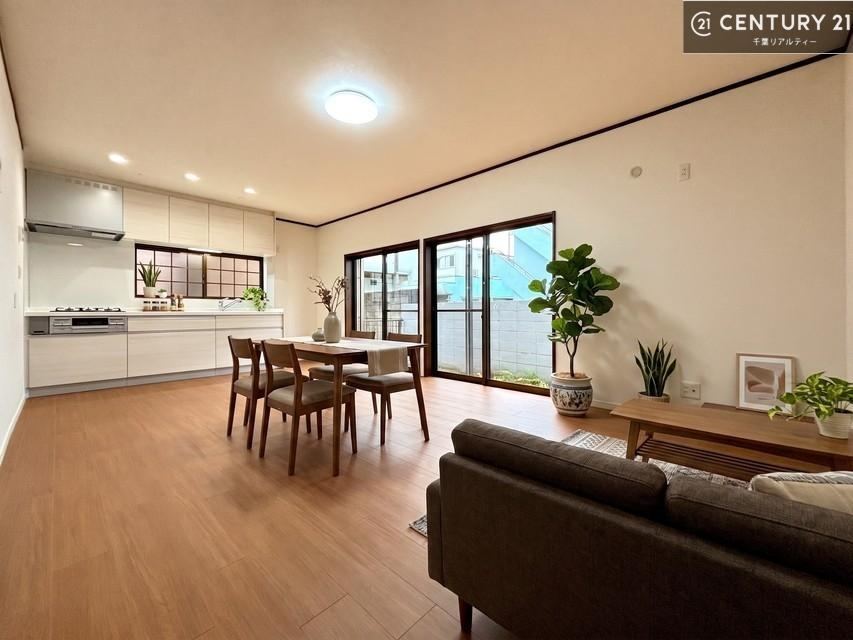 4LDK house in Wakaba Ward, Chiba - Photo 1