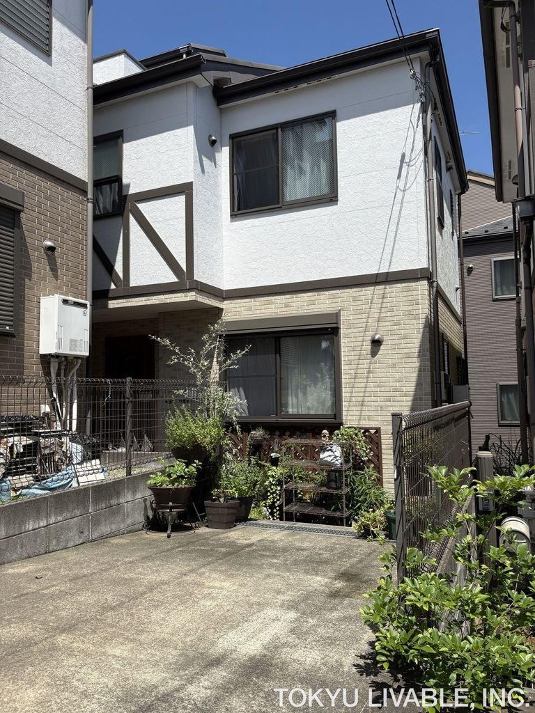 4LDK house in Minami Ward, Yokohama, Kanagawa - Photo 1