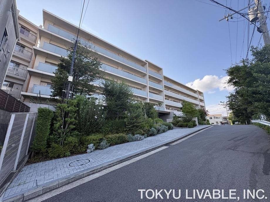 3LDK apartment in Kanagawa Ward, Yokohama, Kanagawa - Photo 1