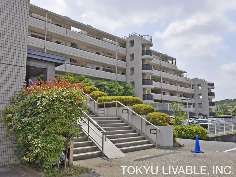 3LDK apartment in Kohoku Ward, Yokohama, Kanagawa - Photo 1