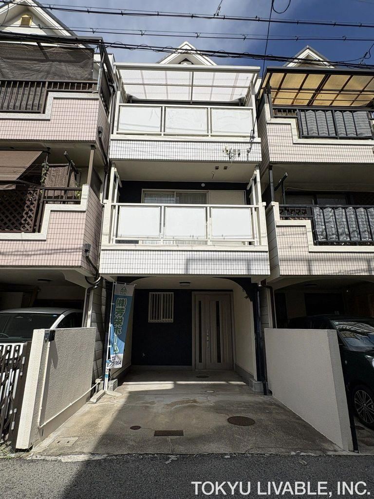 3LDK house in Higashinada Ward, Kobe, Hyogo - Photo 1