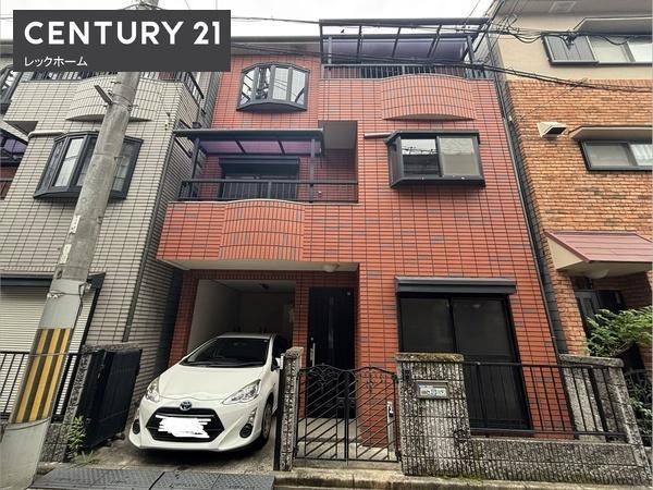 3LDK house in Higashiosaka, Osaka - Photo 1