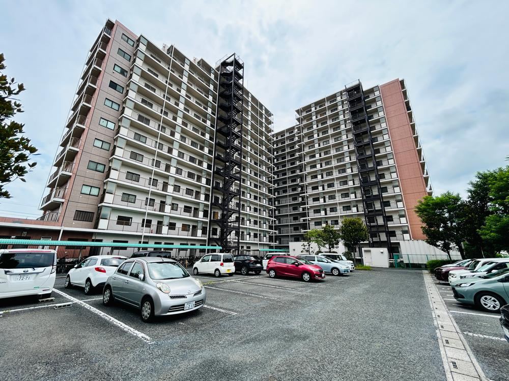4LDK apartment in Kuki, Saitama - Photo 1