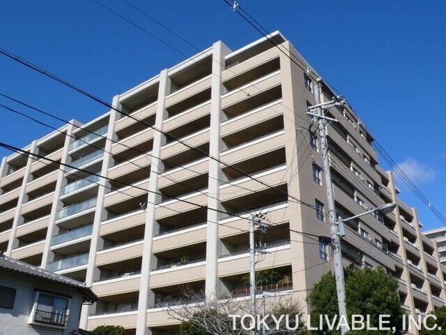 3LDK apartment in Toyonaka, Osaka - Photo 1