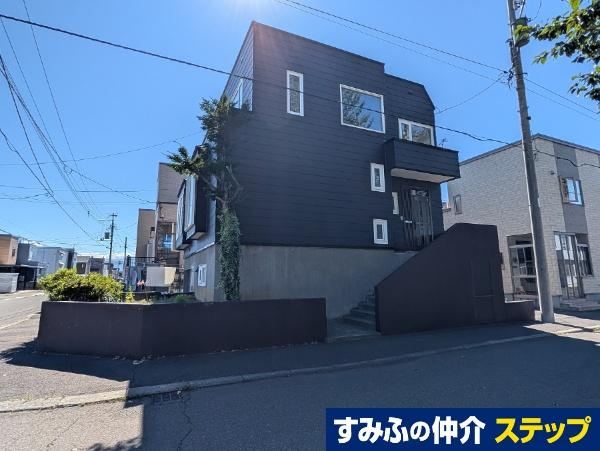 4LDK house in Kita Ward, Sapporo, Hokkaido - Photo 1