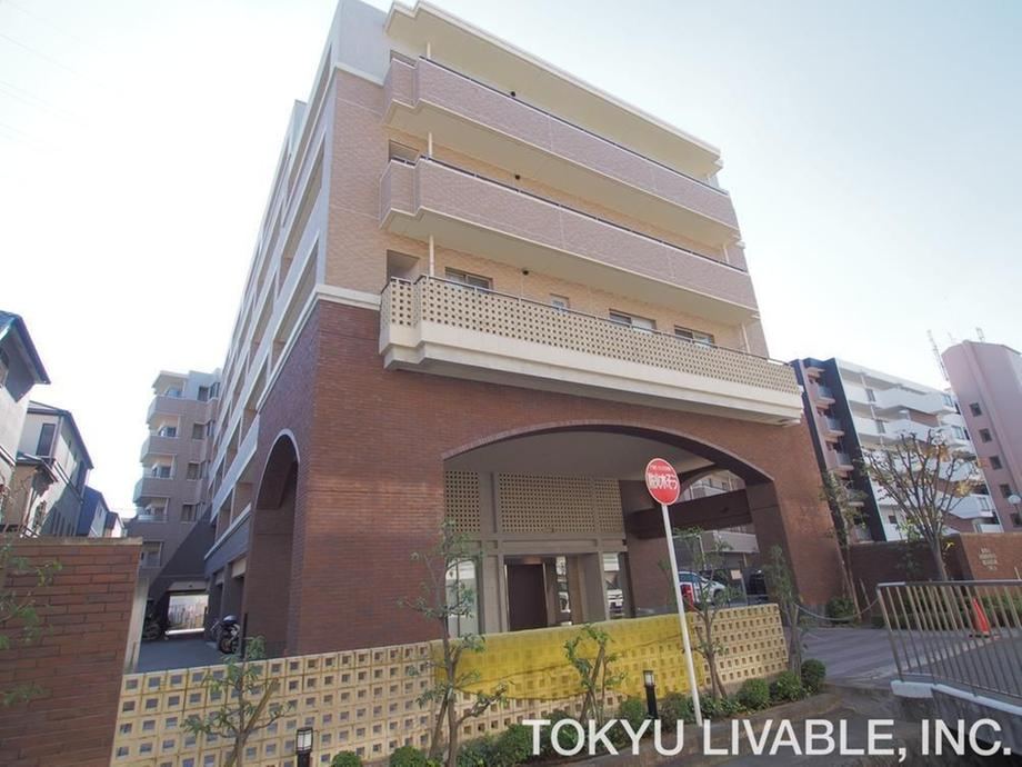 3LDK apartment in Nishinomiya, Hyogo - Photo 1