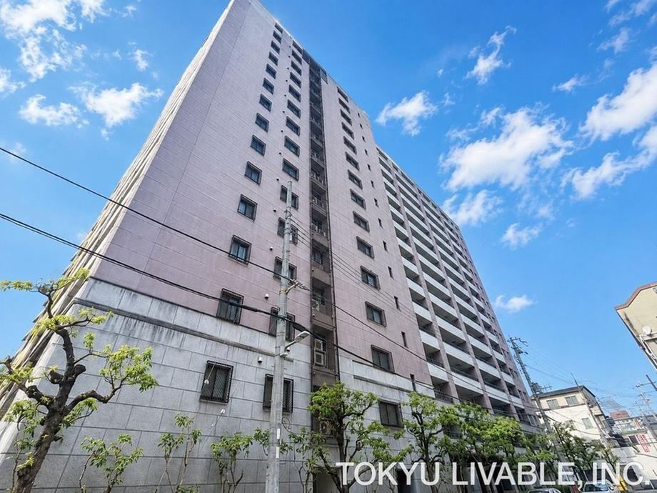 2LDK apartment in Kita Ward, Osaka - Photo 1