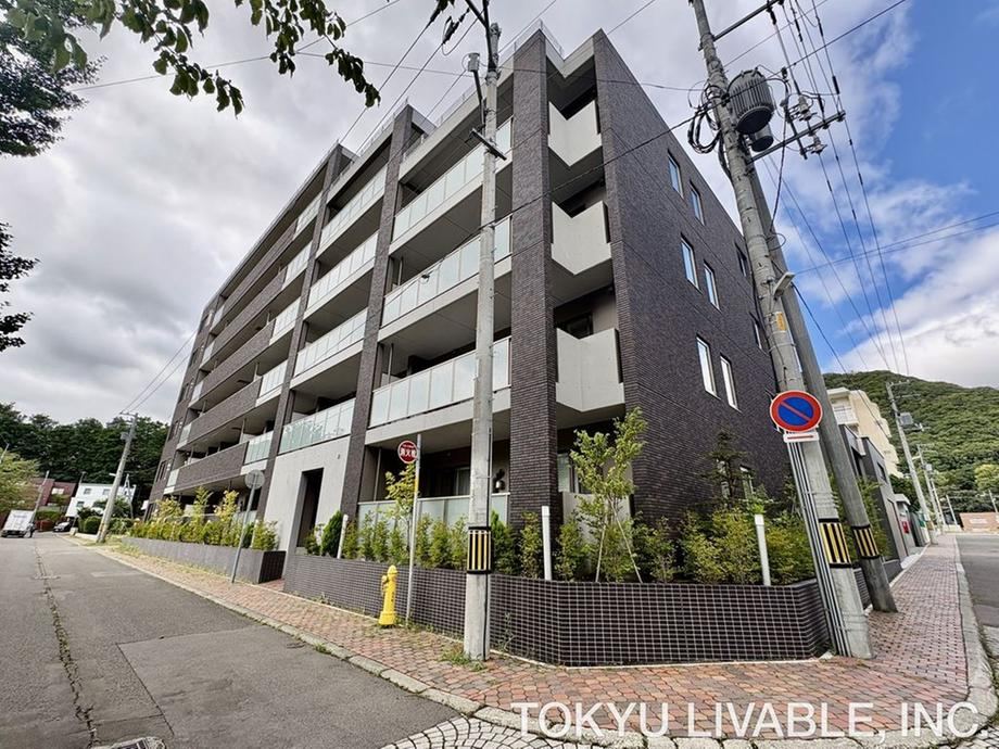 3LDK apartment in Chuo Ward, Sapporo, Hokkaido - Photo 1