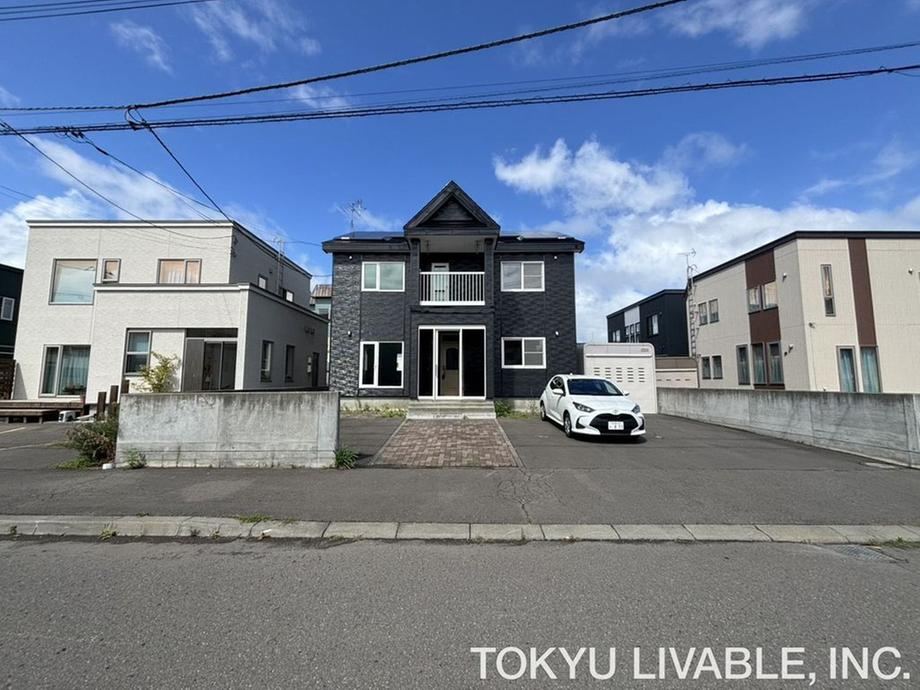 4LDK house in Kita Ward, Sapporo, Hokkaido - Photo 1